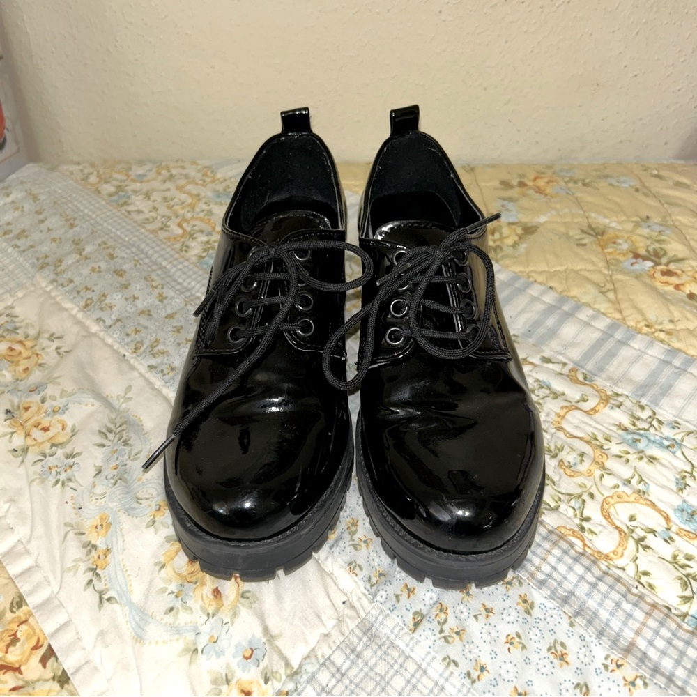 Capa de Ozono, black Oxford size 6 1/2